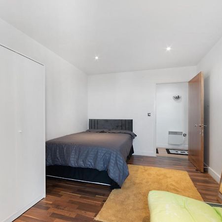 Excel 3 Bedroom Apartment Near City Airport And O2 Arena London Exterior photo