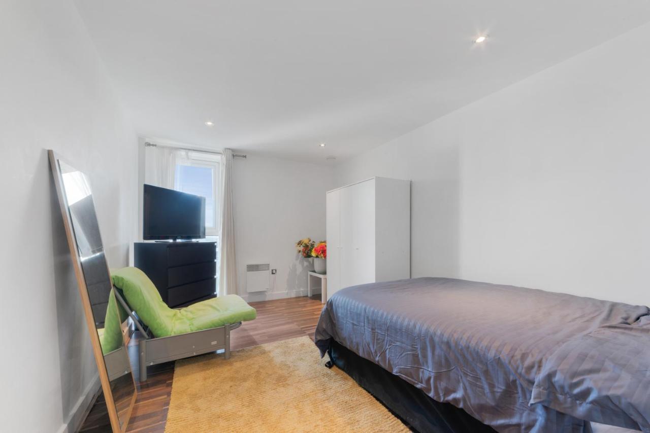 Excel 3 Bedroom Apartment Near City Airport And O2 Arena London Exterior photo